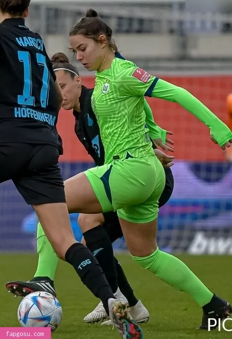 Lena Oberdorf