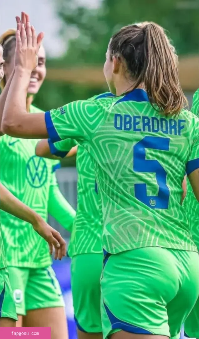 Lena Oberdorf