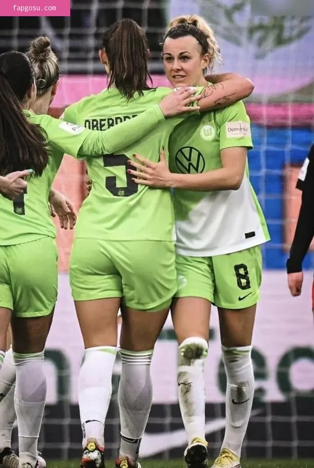 Lena Oberdorf