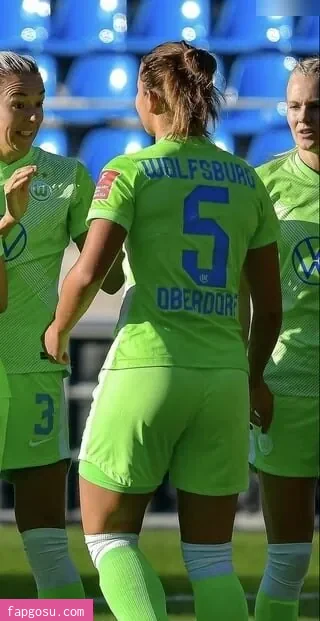 Lena Oberdorf