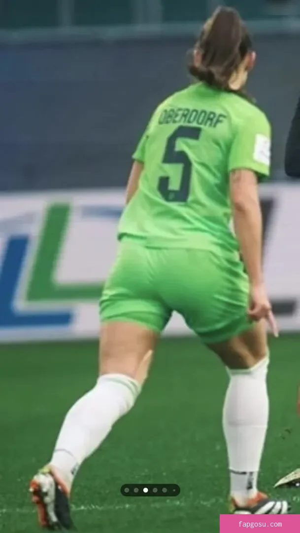 Lena Oberdorf