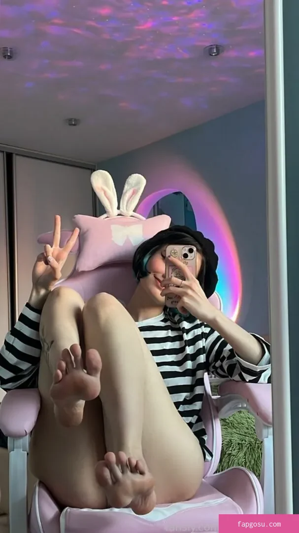 loonassoftfeet