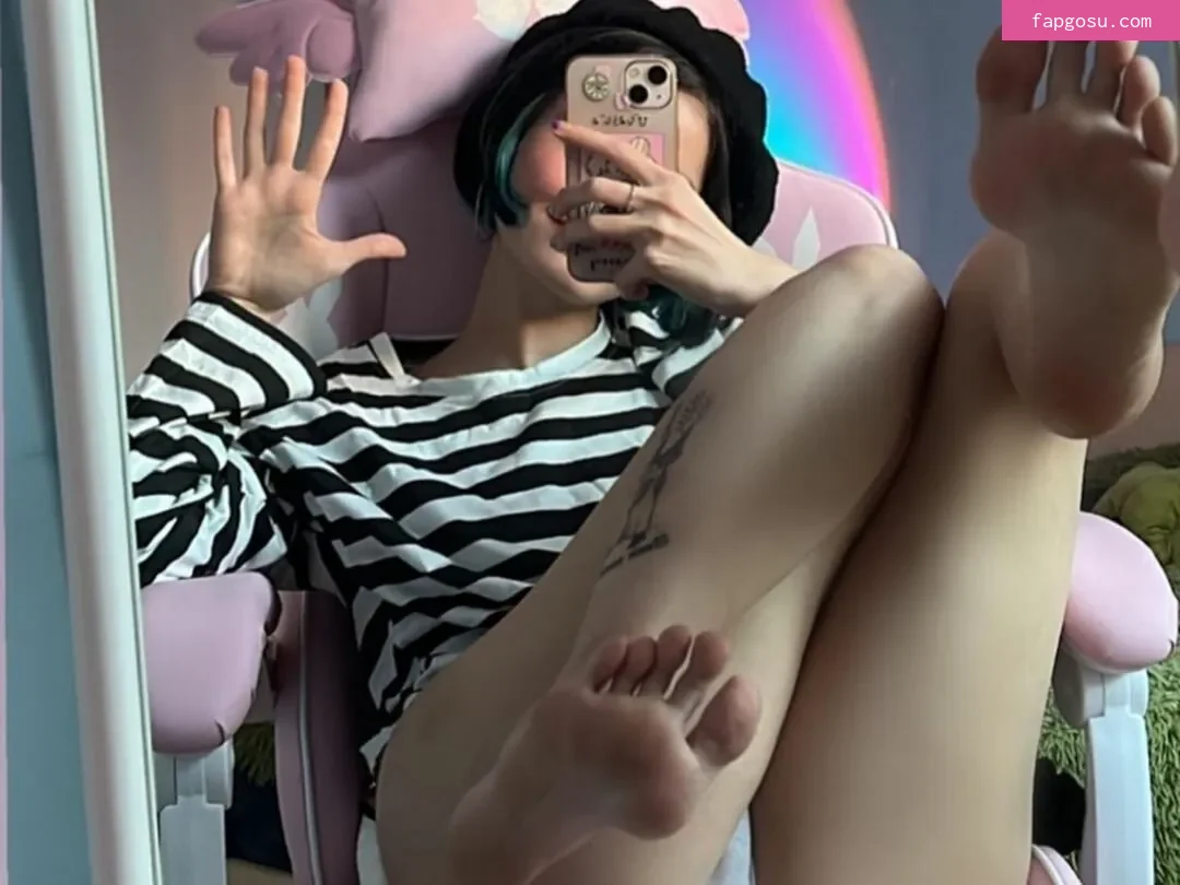 loonassoftfeet