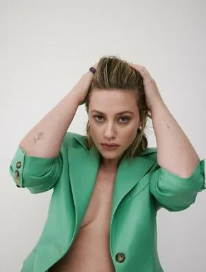 Lili Reinhart