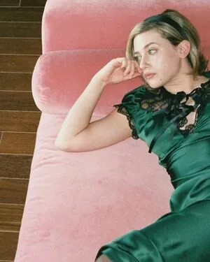 Lili Reinhart