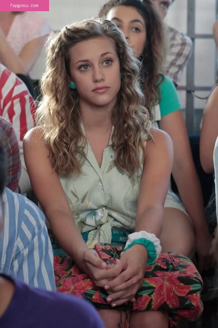 Lili Reinhart - Photo #175