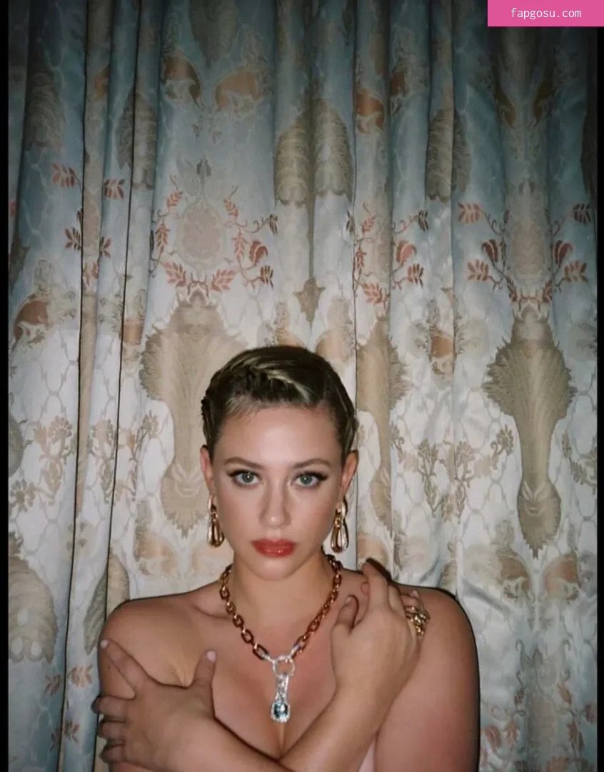Lili Reinhart - Photo #180