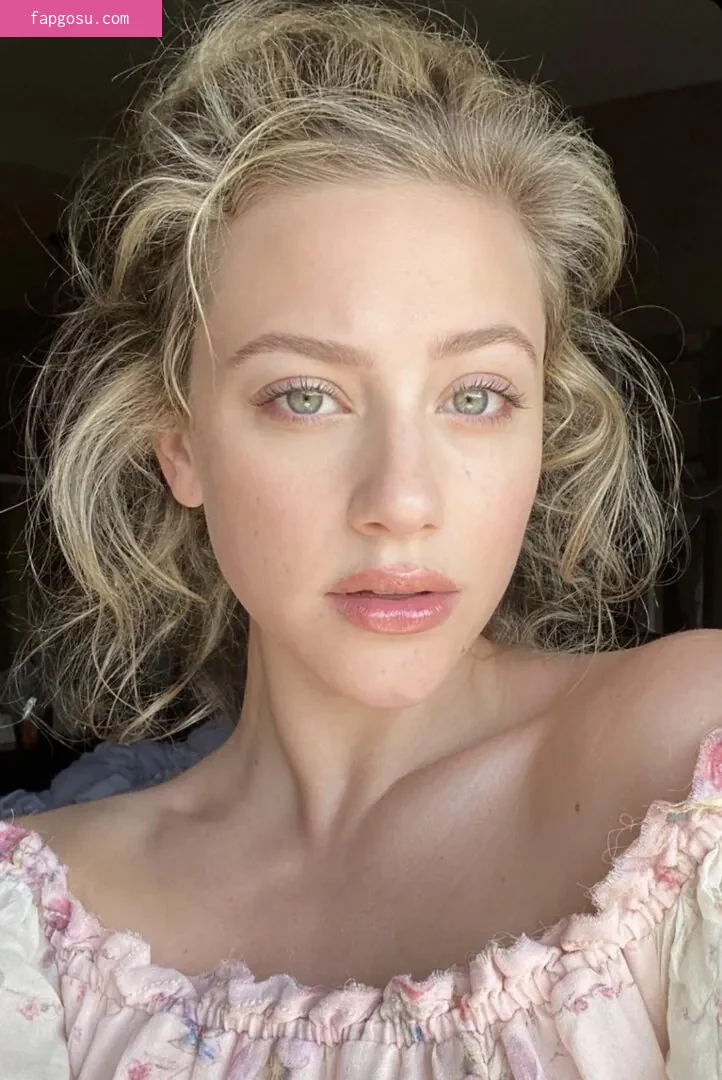 Lili Reinhart - Photo #185