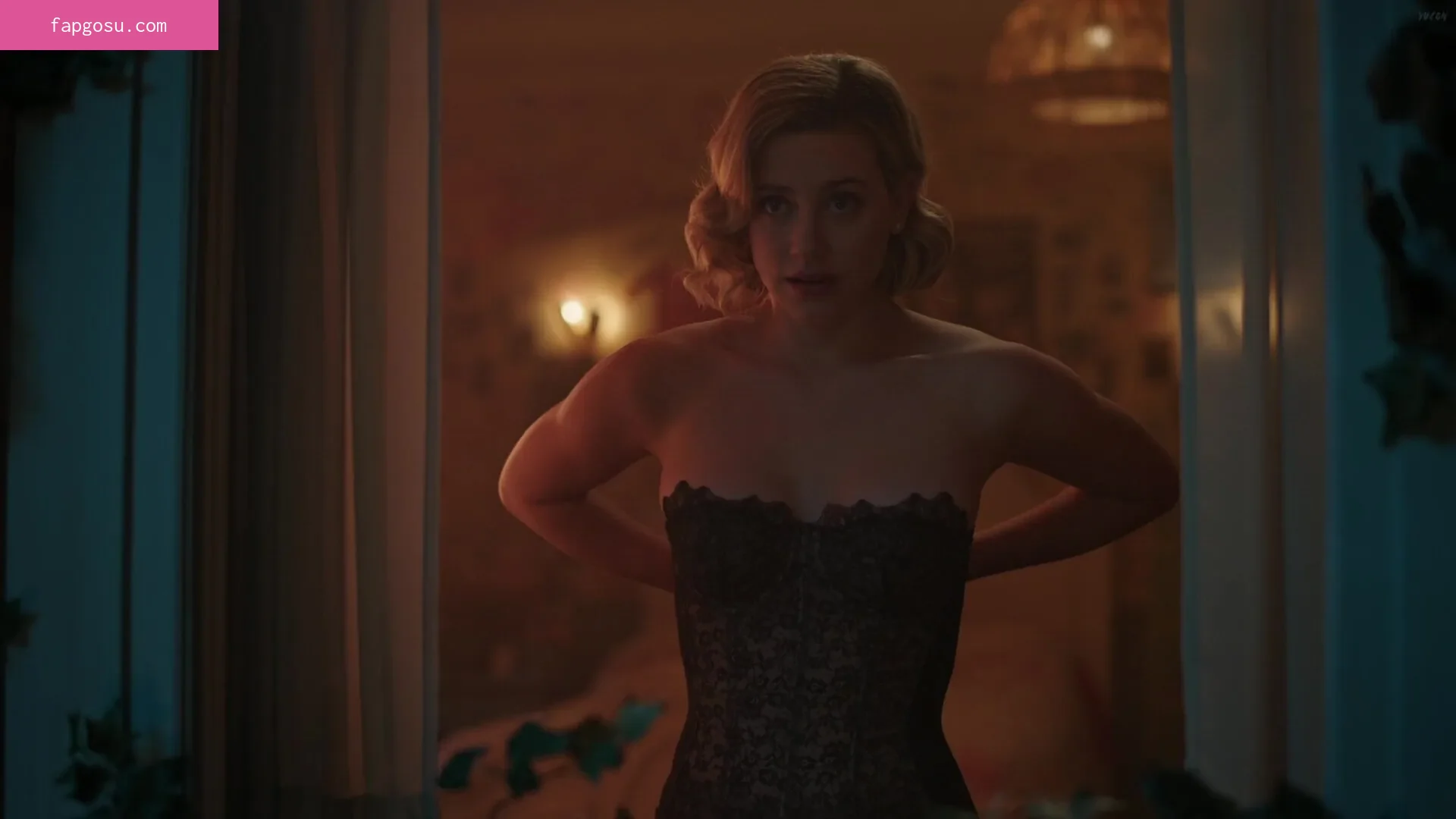 Lili Reinhart - Photo #212