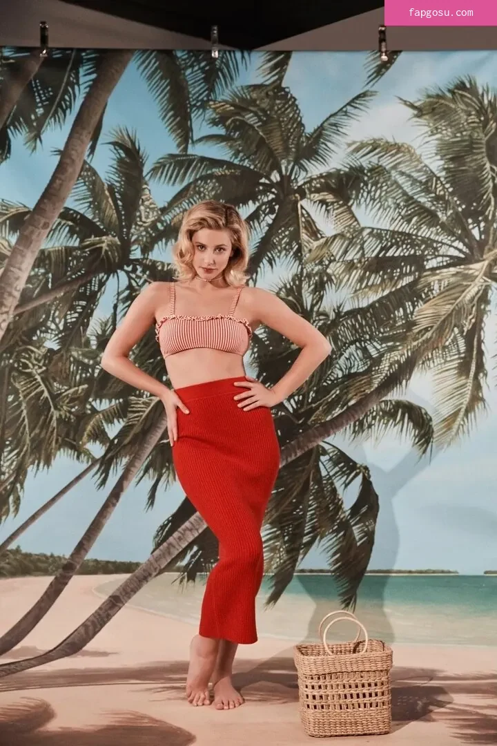 Lili Reinhart - Photo #218