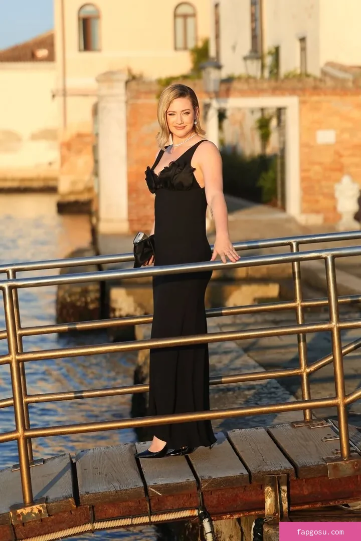 Lili Reinhart - Photo #239