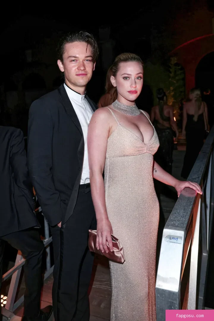 Lili Reinhart - Photo #243