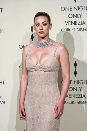 Lili Reinhart