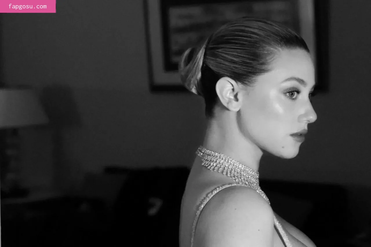 Lili Reinhart - Photo #252