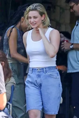 Lili Reinhart