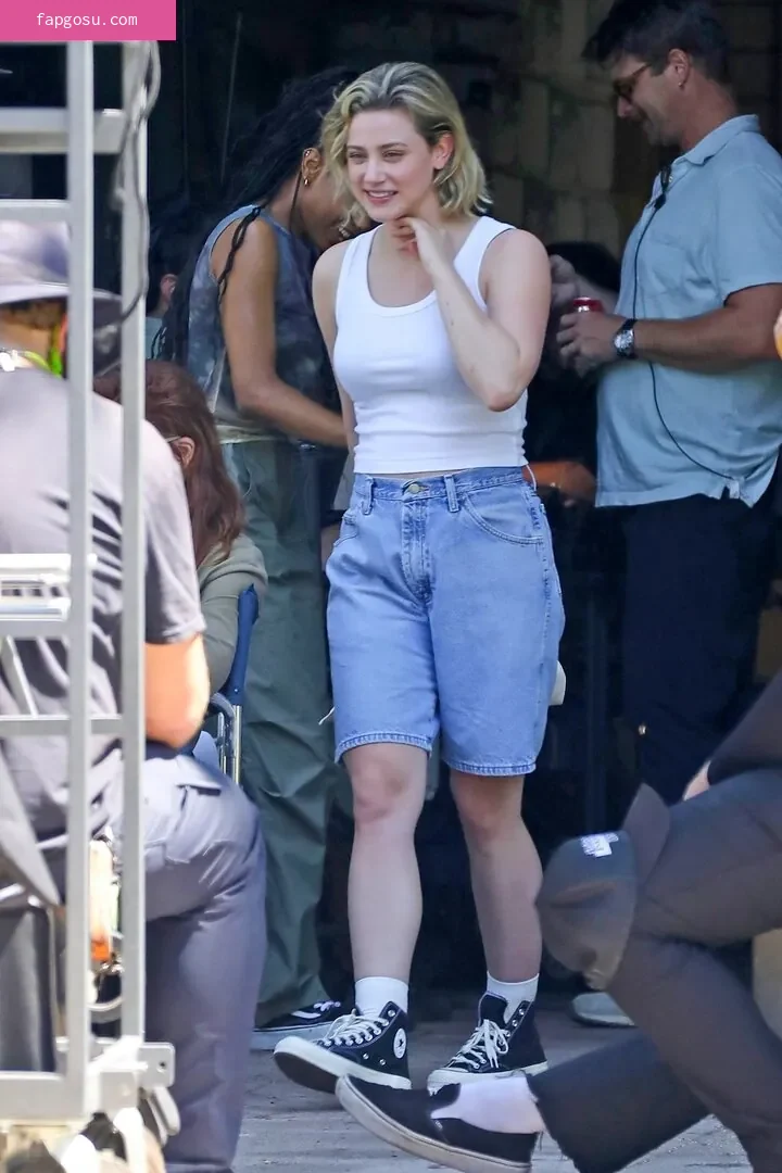 Lili Reinhart - Photo #255