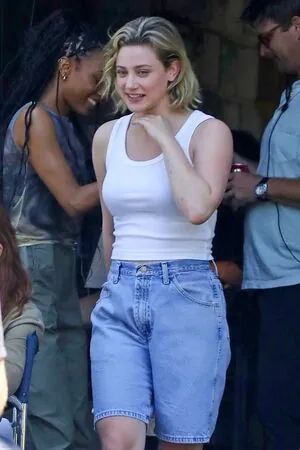 Lili Reinhart