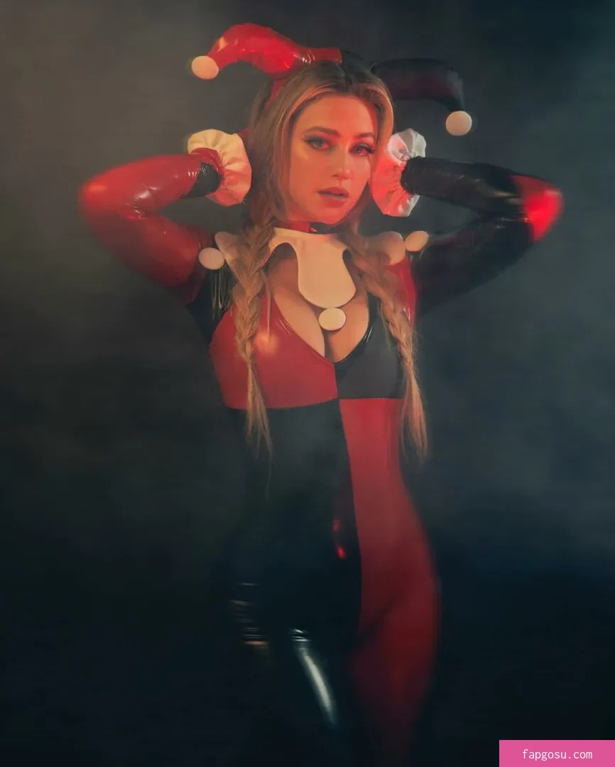 Lili Reinhart - Photo #288