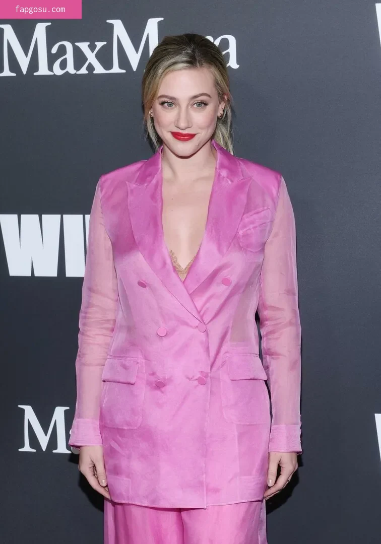 Lili Reinhart - Photo #290