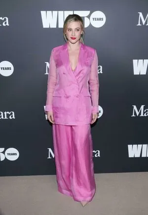 Lili Reinhart