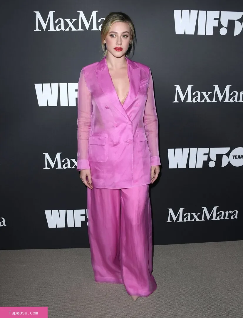 Lili Reinhart - Photo #294