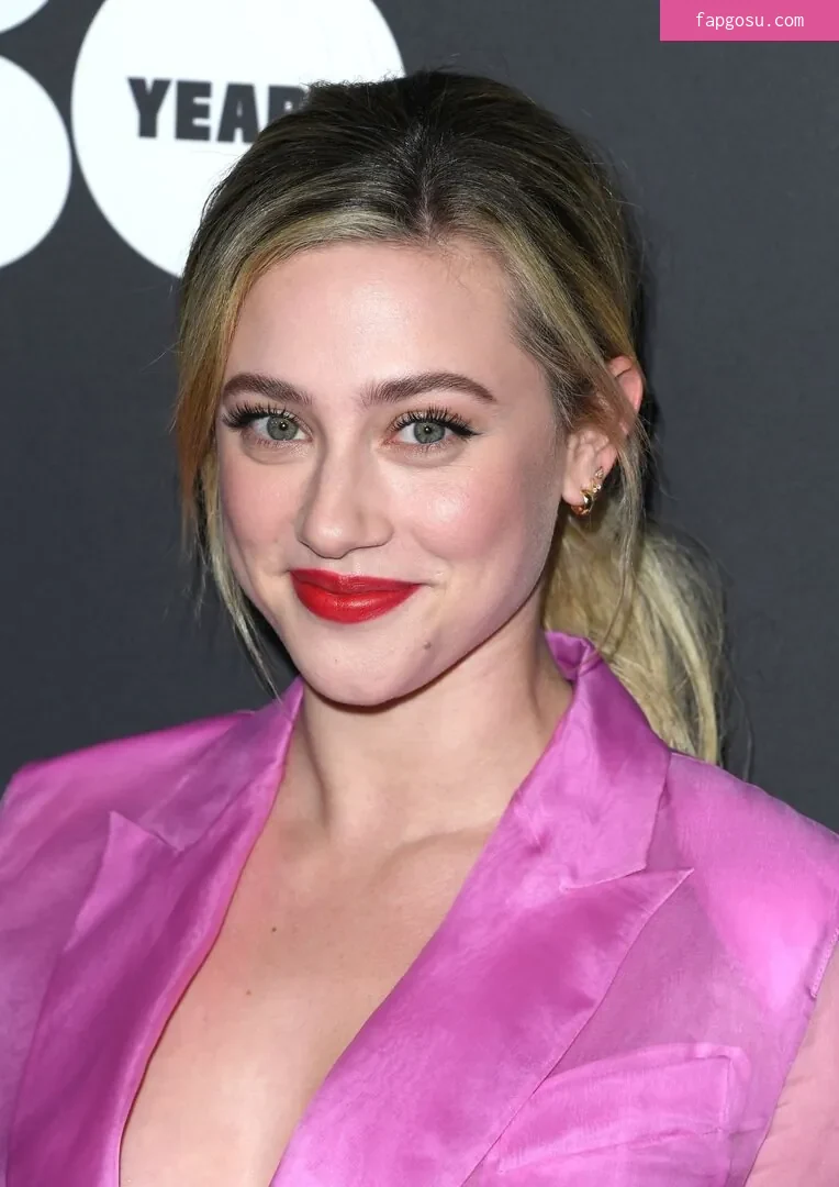 Lili Reinhart - Photo #297