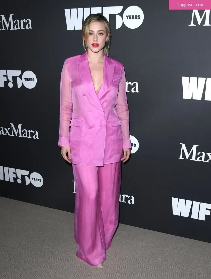 Lili Reinhart - Photo #300