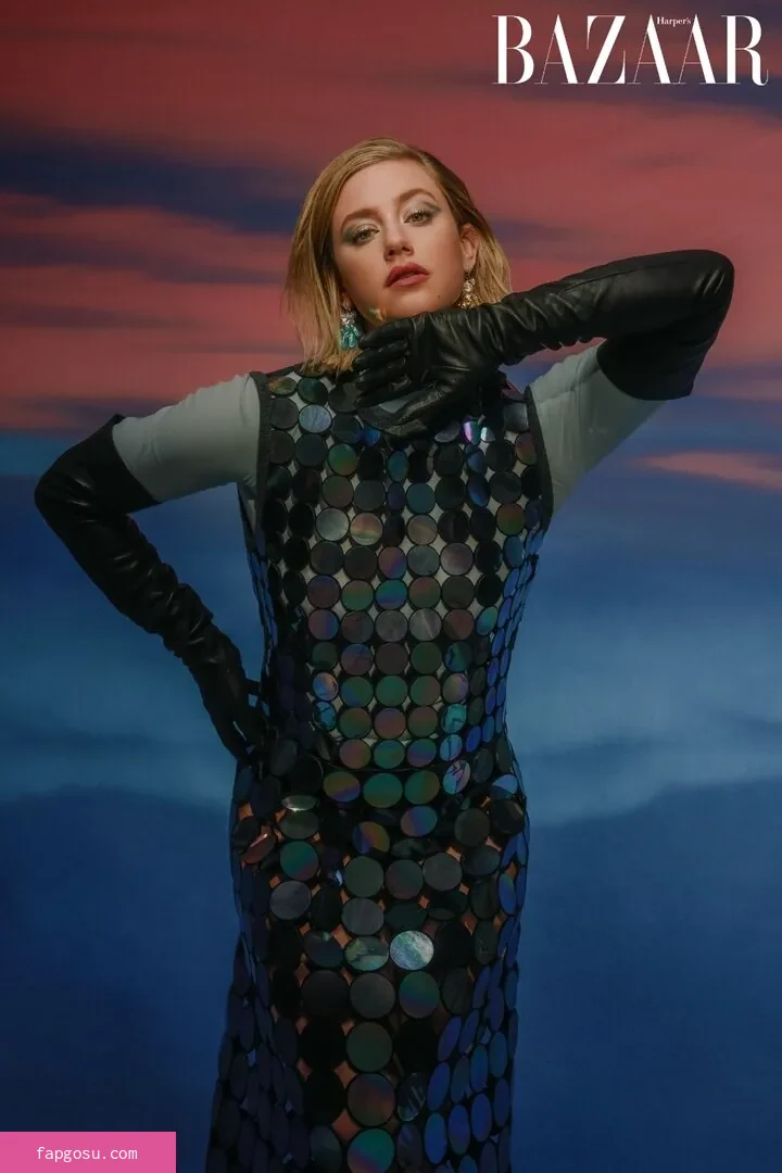 Lili Reinhart - Photo #32