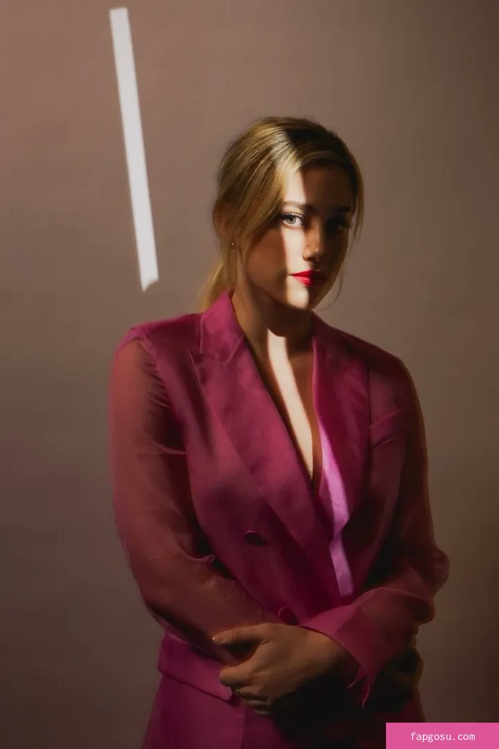 Lili Reinhart - Photo #320
