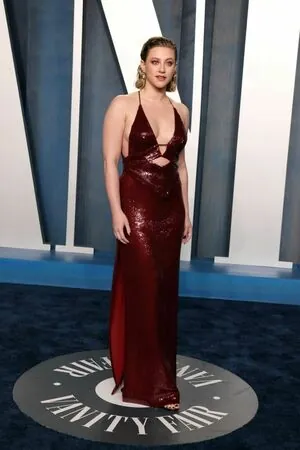 Lili Reinhart