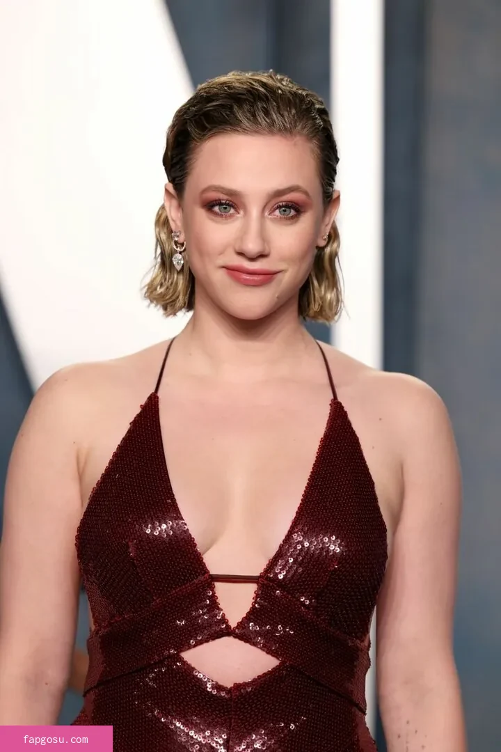 Lili Reinhart - Photo #330