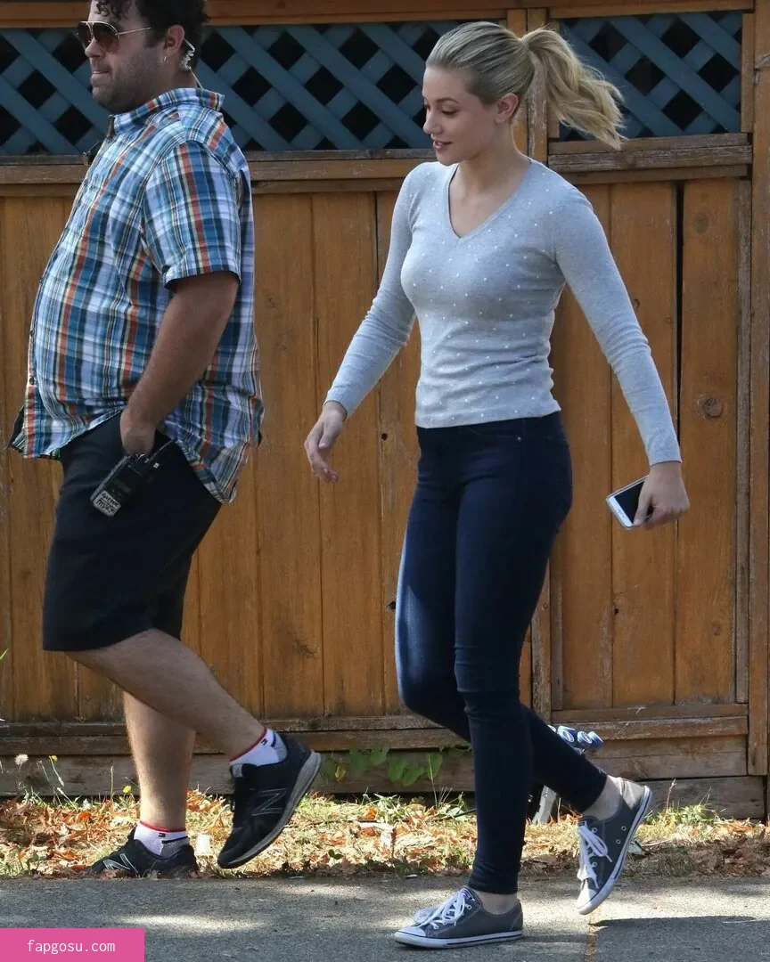 Lili Reinhart - Photo #342