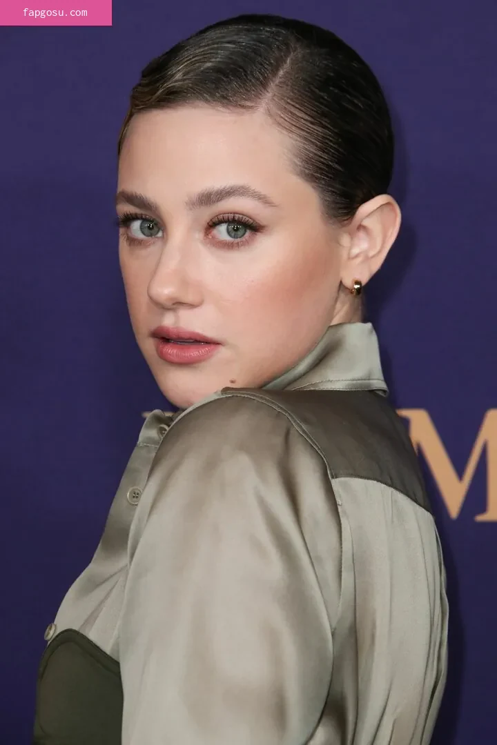 Lili Reinhart - Photo #366