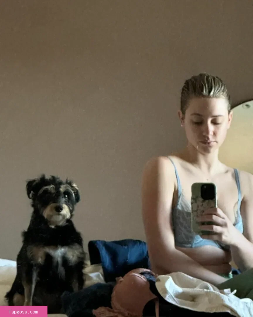 Lili Reinhart - Photo #385