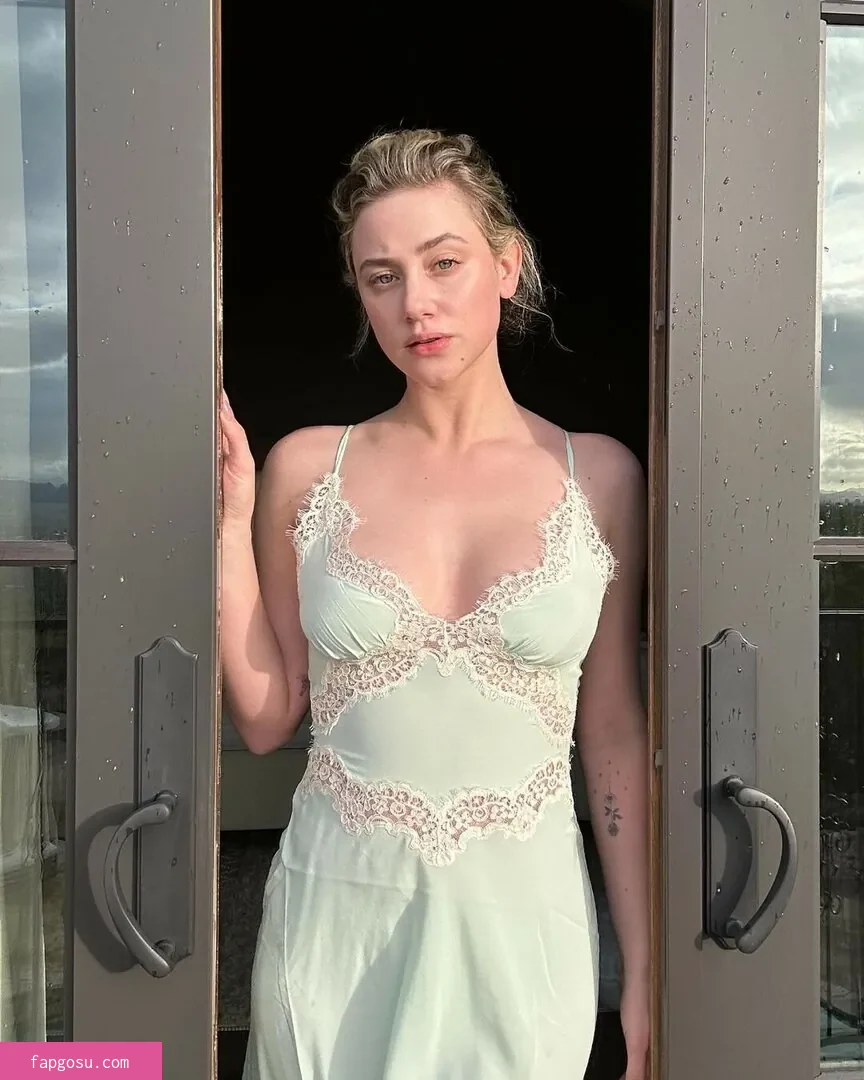 Lili Reinhart - Photo #393
