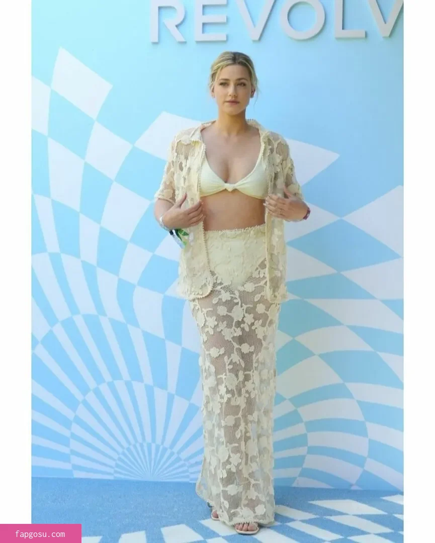 Lili Reinhart - Photo #413
