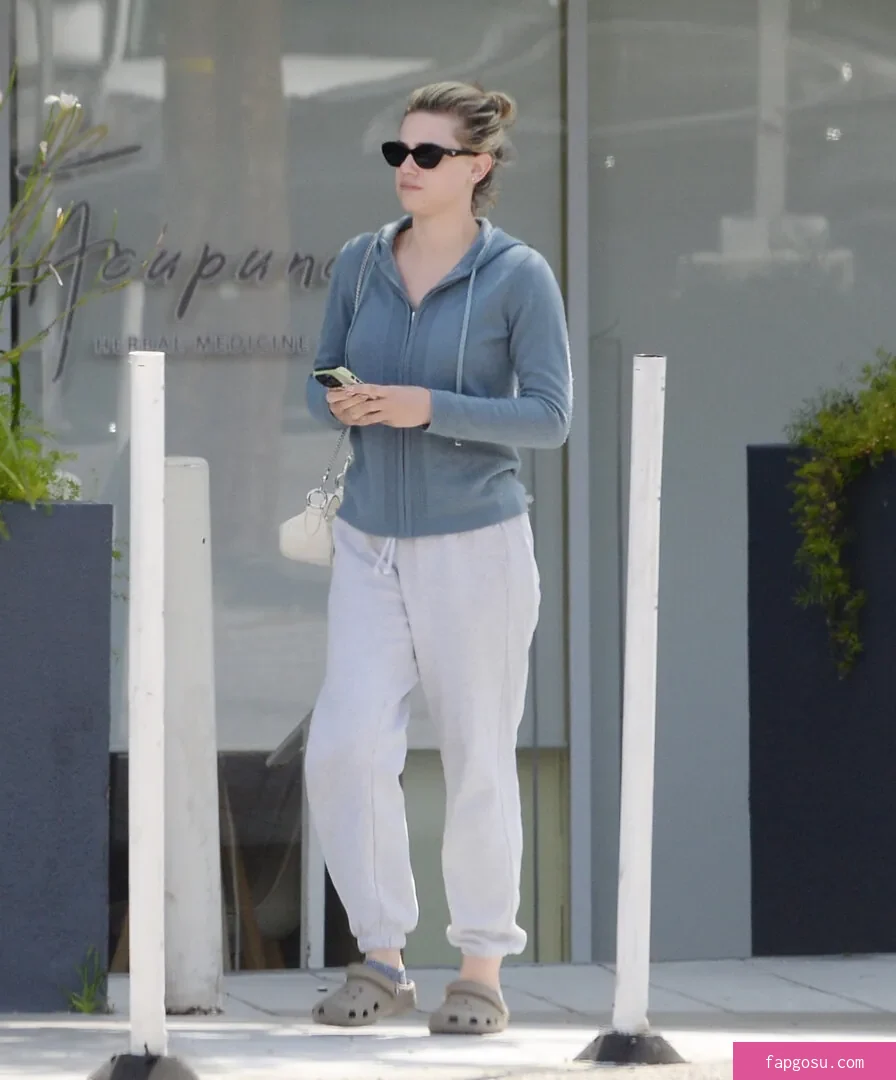 Lili Reinhart - Photo #425