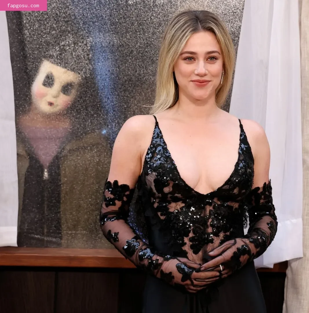 Lili Reinhart - Photo #445