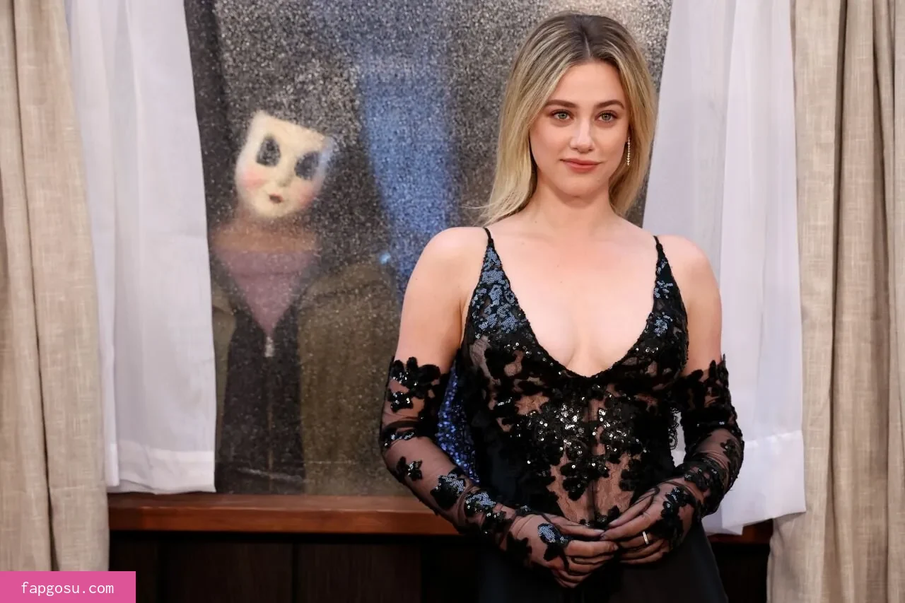 Lili Reinhart - Photo #449