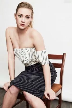 Lili Reinhart