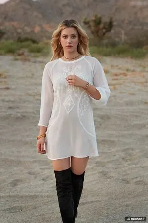 Lili Reinhart