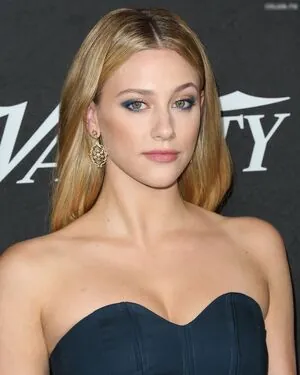 Lili Reinhart