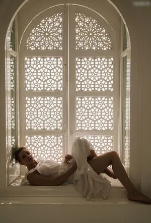 Lili Reinhart