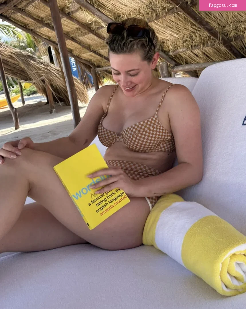 Lili Reinhart - Photo #534