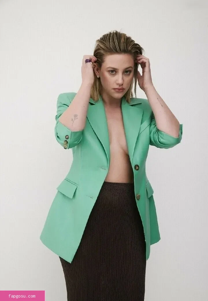 Lili Reinhart - Photo #547