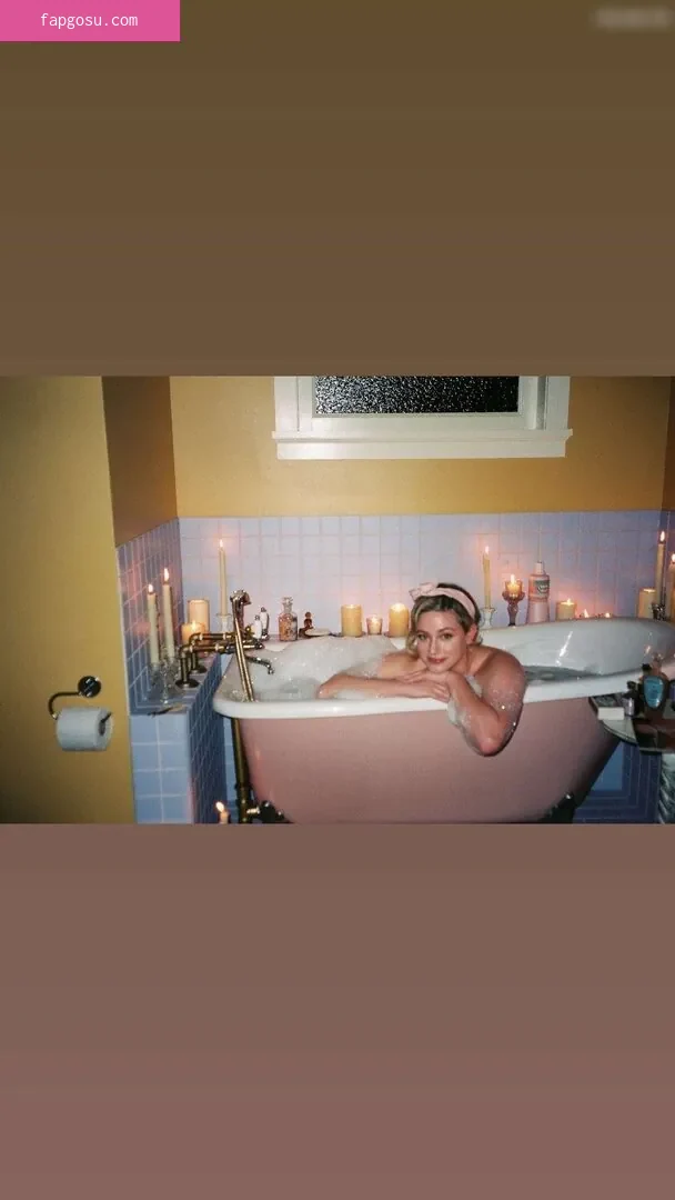 Lili Reinhart - Photo #574