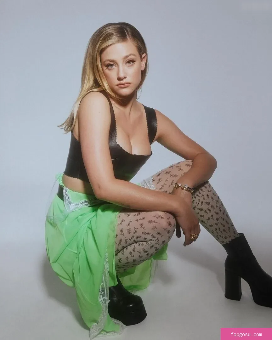 Lili Reinhart - Photo #580
