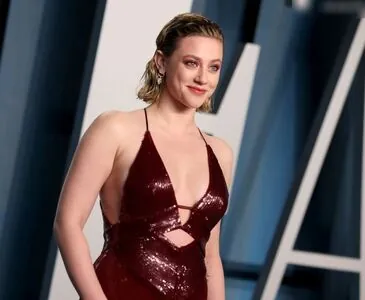 Lili Reinhart