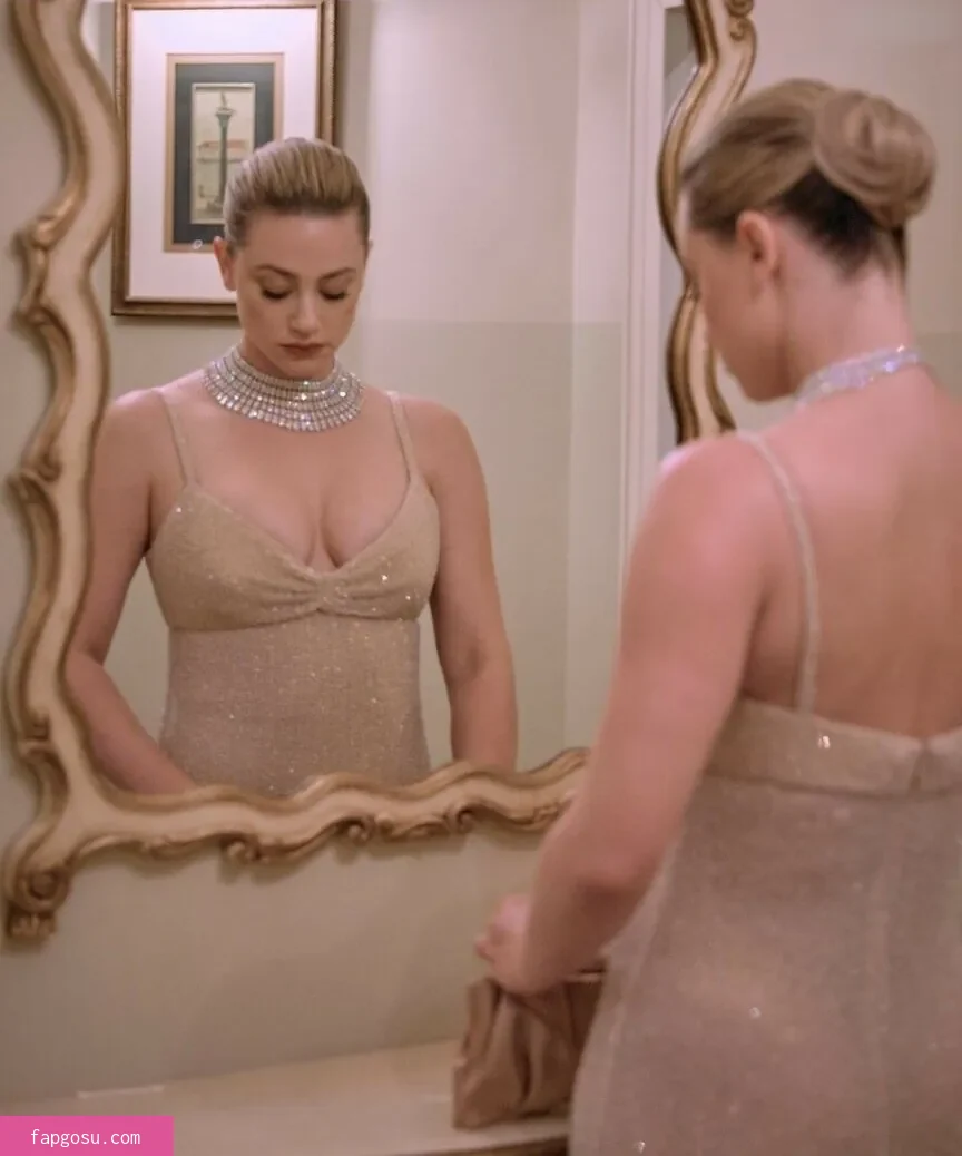 Lili Reinhart - Photo #593