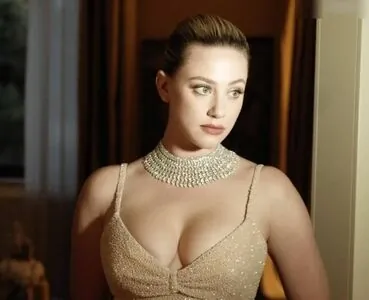 Lili Reinhart